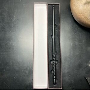 Universal Studios Harry Potter Magic Wand with Decorative Box and Map